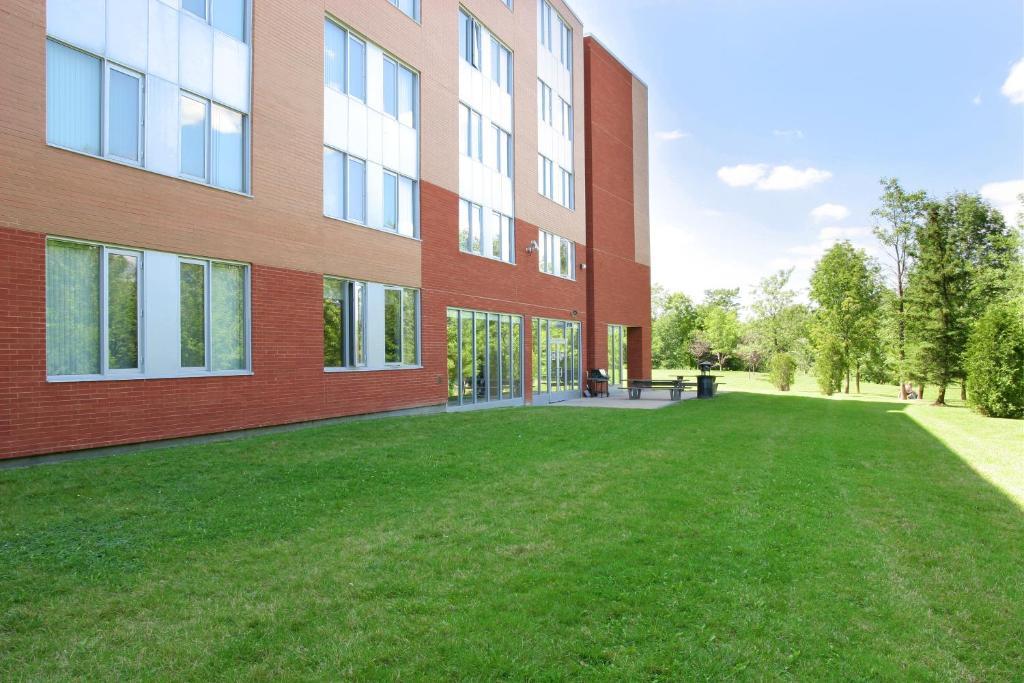 Residence & Conference Centre - Brampton Esterno foto
